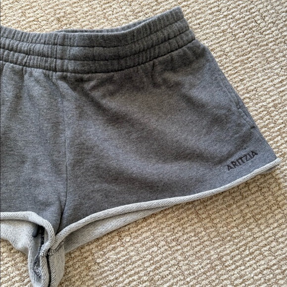 Aritzia Sweat fleece sweatshirt and shorts - Picture 8 of 8